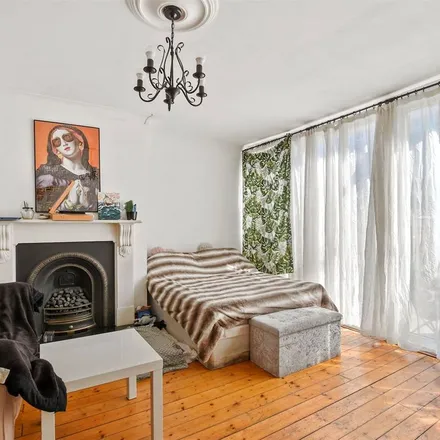 Rent this 4 bed apartment on 36-66 Eric St in 33-66 Eric Street, London
