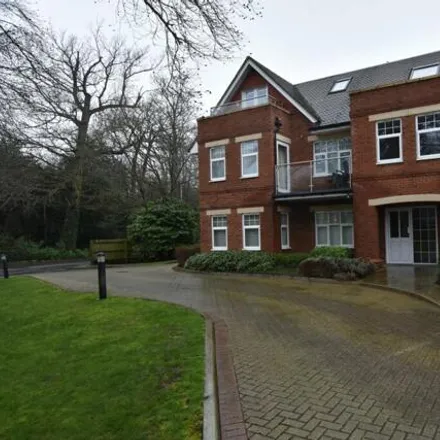 Buy this 1 bed apartment on St Mark's Road in Binfield, RG42 4BB