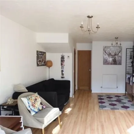 Image 5 - Whiteway Close, Bristol, BS4 4DQ, United Kingdom - Townhouse for sale