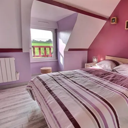 Rent this 2 bed house on Route de Paimpol in 22470 Plouézec, France