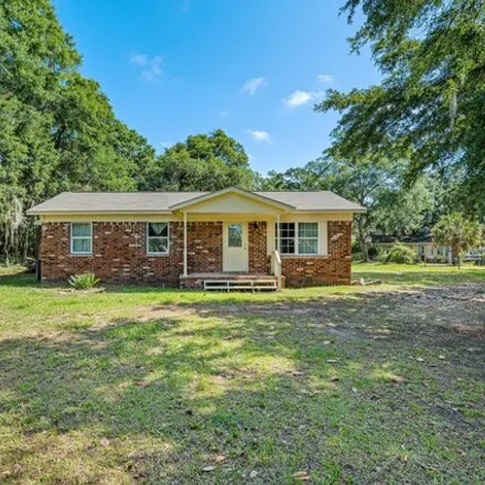 Buy this 3 bed house on 52 Gregory Drive in Beaufort County, SC 29920