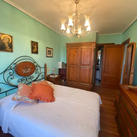 Rent this 3 bed apartment on Calle de la República de Argentina in 39770 Laredo, Spain