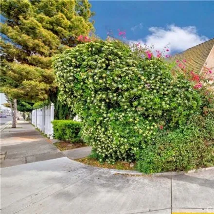 Image 5 - 900 E Chapman Ave, Fullerton, California, 92831 - House for sale
