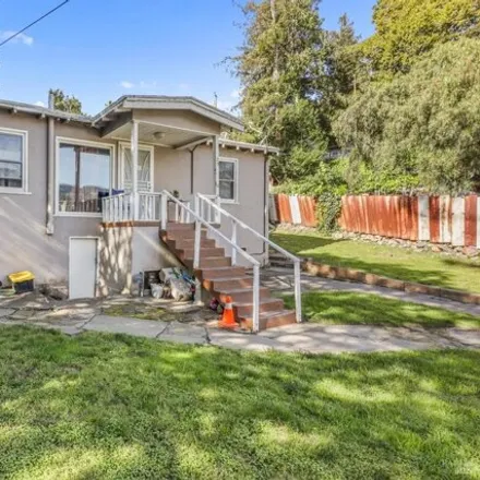 Buy this 5 bed house on 25 Redding Place in Oakland, CA 94613