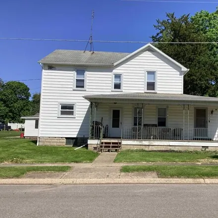 Image 1 - 221 North 2nd Avenue, Farmington, Fulton County, IL 61531, USA - House for sale