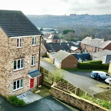 Buy this 5 bed townhouse on High Greave in Barnsley, S71 1WB