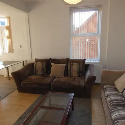 Rent this 4 bed townhouse on Ancrum Street in Newcastle upon Tyne, NE2 4LR