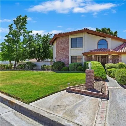 Buy this 4 bed house on 17990 Mariner Drive in San Bernardino County, CA 92395