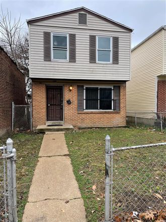 Rent this 3 bed house on Saint Louis in MO, US