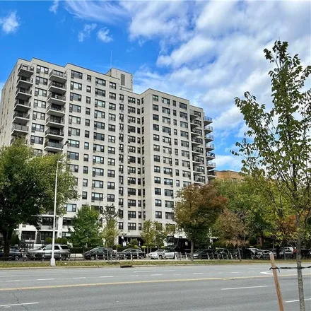 Image 1 - 1357 Ocean Parkway, New York, NY 11230, USA - Condo for sale