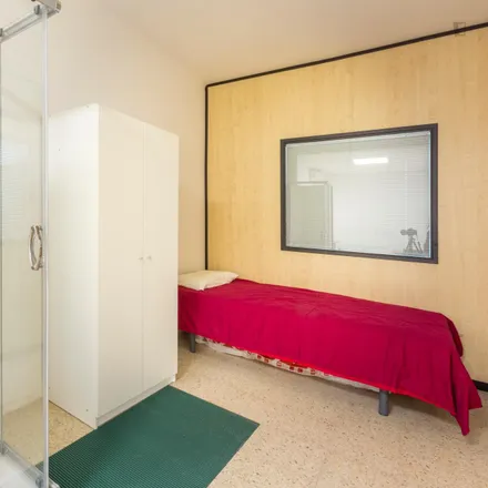 Image 3 - Carrer Lope de Vega, 60, 08005 Barcelona, Spain - Room for rent