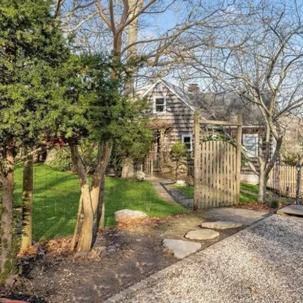 Rent this 3 bed house on 795 Monsell Lane in Cutchogue, Southold