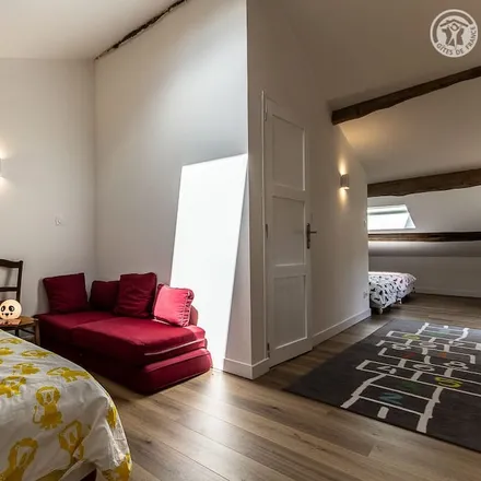 Rent this 4 bed house on Berzé-le-Châtel in Saône-et-Loire, France