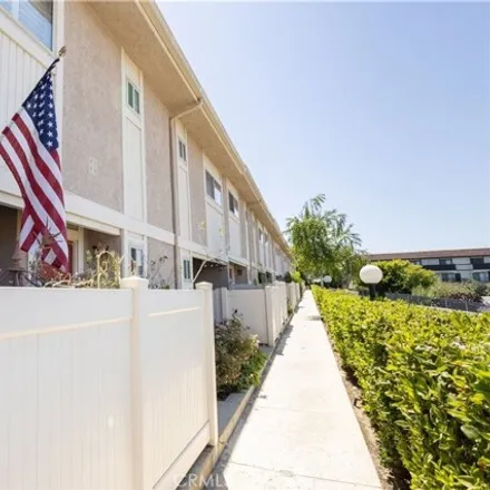 Image 2 - 10159 DE Soto Ave Unit 203, Chatsworth, California, 91311 - House for sale