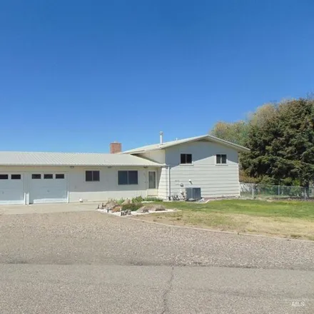 Buy this 4 bed house on 2499 Laurel Drive in Malheur County, OR 97914