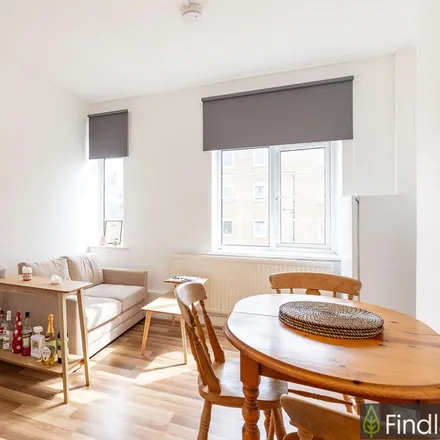 Rent this 3 bed apartment on Guinness Square in London, SE1 4HP