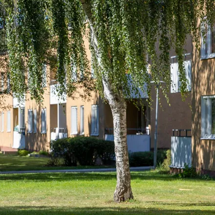 Rent this 3 bed apartment on Vårbackavägen in 143 46 Huddinge kommun, Sweden