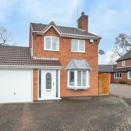 Buy this 3 bed house on Otter Close in Redditch, B98 0SJ