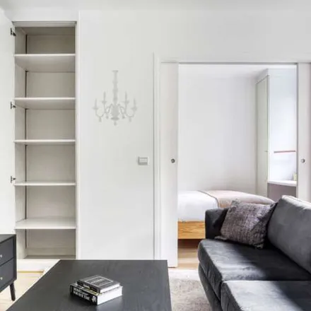 Image 9 - 1 Rue Nicolo, 75116 Paris, France - Apartment for rent