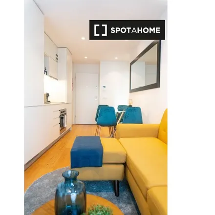 Rent this 1 bed apartment on Rua de João das Regras in 4000-291 Porto, Portugal