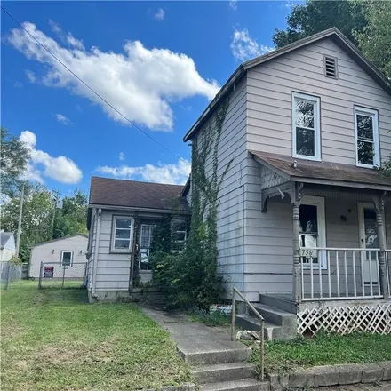 Buy this 2 bed house on 746 Tibbals Street in Franklin, OH 45005