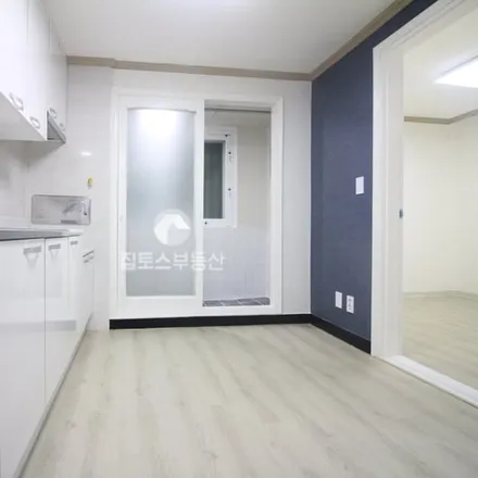 Rent this 2 bed apartment on 서울특별시 서초구 반포동 711-6