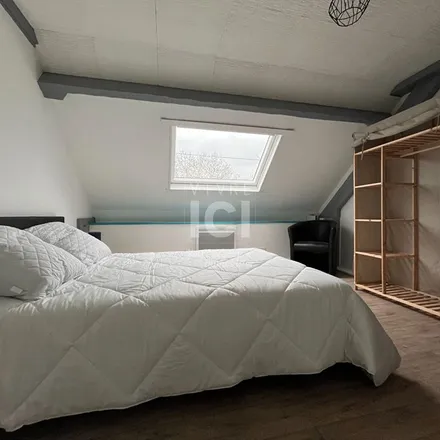 Rent this 5 bed apartment on Mairie d'Écouflant in Place de la Mairie, 49000 Écouflant