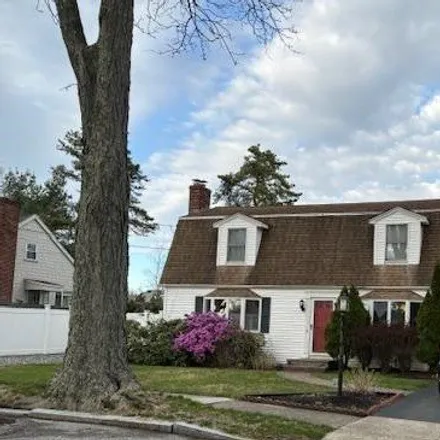 Buy this 5 bed house on 19 Dewitt Road in Lindenwood, Stoneham