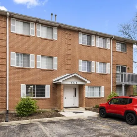 Buy this 2 bed condo on 1320 S Lorraine Rd in South Lorraine Road, Wheaton