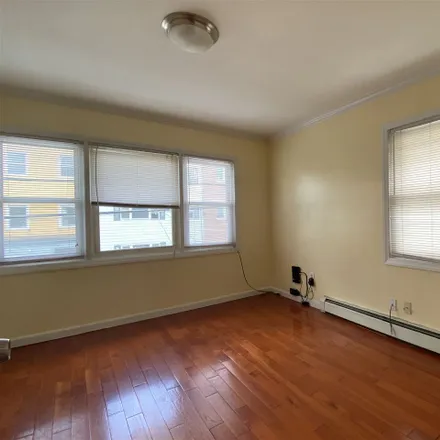 Image 7 - 75 Hutton Street, Jersey City, NJ 07307, USA - Townhouse for rent