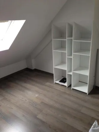 Rent this 3 bed room on 76 Rue du XXème Siècle in 59160 Lomme, France