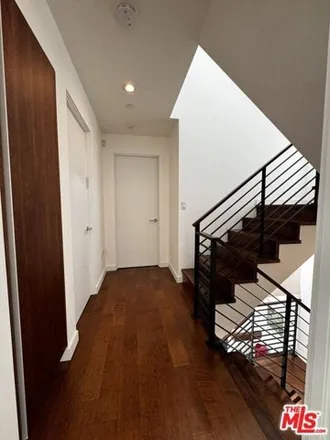 Image 9 - 162 South Hayworth Avenue, Los Angeles, CA 90048, USA - Townhouse for rent