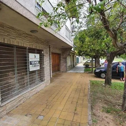 Buy this 3 bed house on Necochea 1342 in La Colonia, 1879 Quilmes