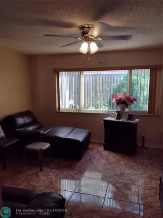Image 4 - 7213 Northwest 48th Court, Lauderhill, FL 33319, USA - House for sale
