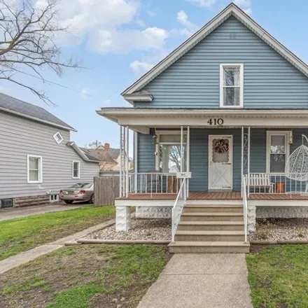 Buy this 4 bed house on 466 South Catherine Street in Bay City, MI 48706
