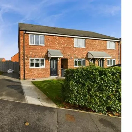 Buy this 2 bed duplex on Thorpe View in Thorpe-on-the-Hill, LS10 4DT