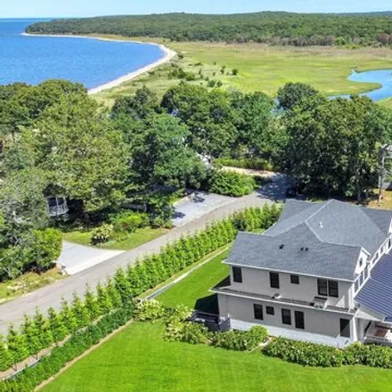 Buy this 5 bed house on 3 Taft Place in Village of Sag Harbor, East Hampton