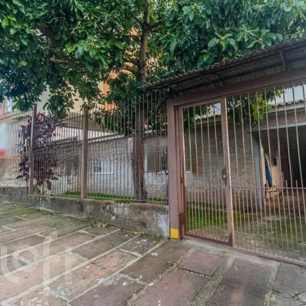Buy this 3 bed house on Rua da Várzea in Jardim São Pedro, Porto Alegre - RS