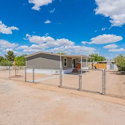 Buy this studio apartment on 5144 North Shannon Road in Jaynes, AZ 85705