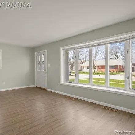 Image 6 - 18651 Hinton Street, Riverview, MI 48193, USA - House for rent