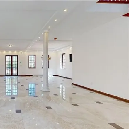 Image 7 - 2317 East 63rd Street, New York, NY 11234, USA - House for sale