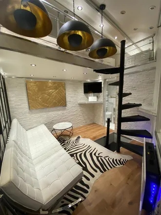 Rent this 2 bed apartment on 30 Rue Saint-Sauveur in 75002 Paris, France