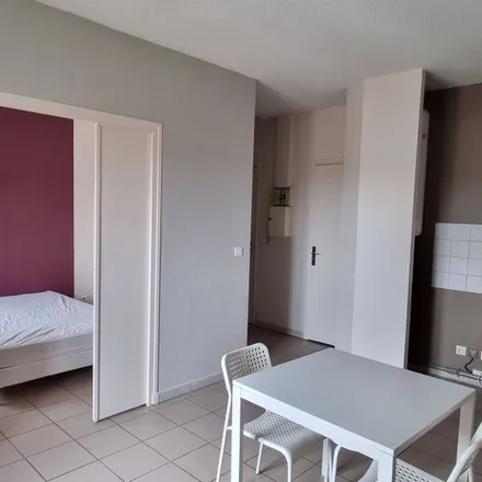 Rent this 2 bed apartment on 1087 Avenue de la République in 07000 Veyras, France