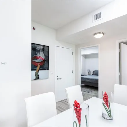 Image 5 - Icon Bay, 460 Northeast 28th Street, Miami, FL 33137, USA - Apartment for rent