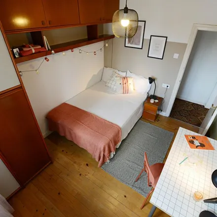 Rent this 3 bed apartment on Calle Calixto Leguina / Calixto Leguina kalea in 1, 48007 Bilbao