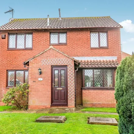 Rent this 3 bed house on Blackmoor Gate redway in Bletchley, MK4 1DL