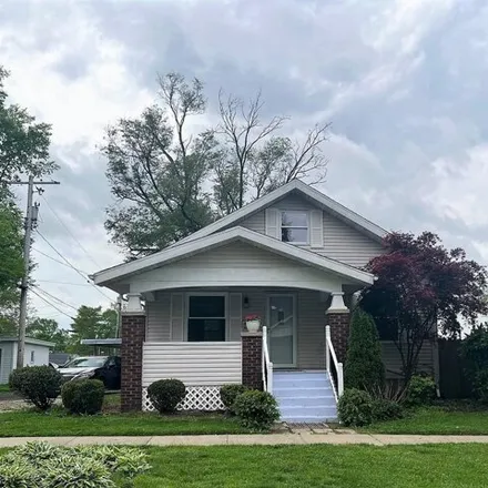 Buy this 3 bed house on 818 West Lincoln Street in Vandalia, IL 62471