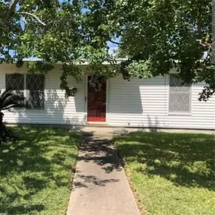 Rent this 2 bed house on 1000 Woodlawn Circle in Corpus Christi, TX 78412