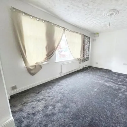 Image 4 - Saint Anne's Road, Wolverhampton, WV10 6SW, United Kingdom - Duplex for rent