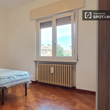 Rent this 3 bed room on Via San Nazario in 24080 Treviolo BG, Italy